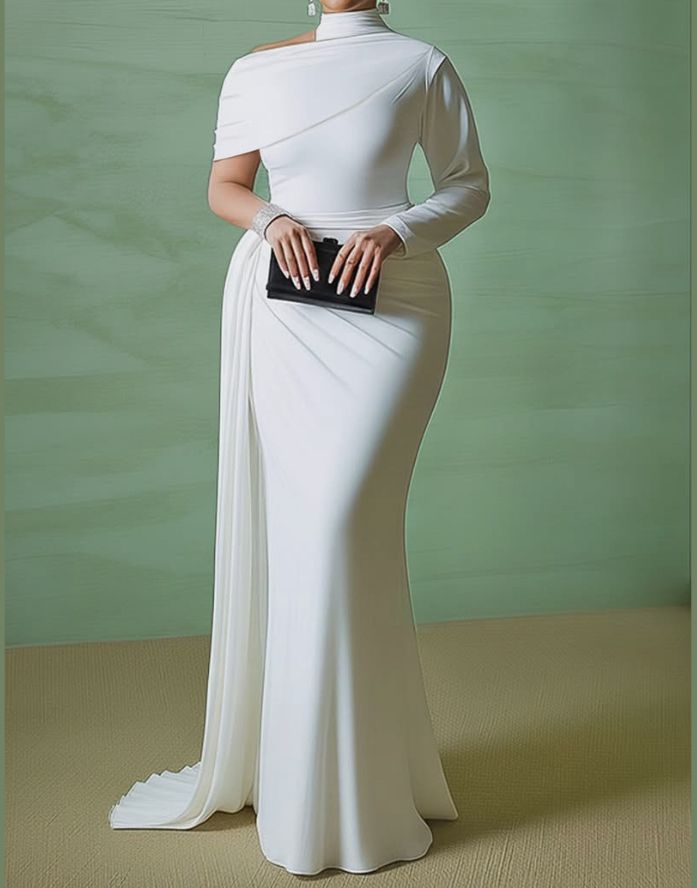 Création sur Mesure — Robe de Soirée Blanche Minimaliste Col Montant & Cape Asymétrique
